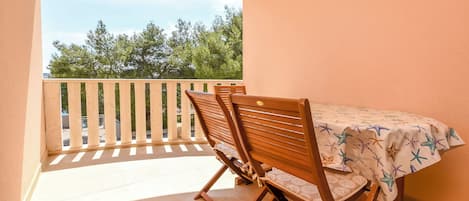 Apartment (A1) | Balkon