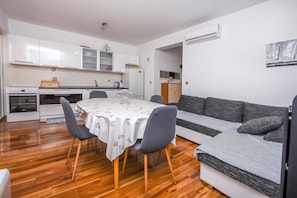 DVD player - Apartment Slavica (Rogoznica)