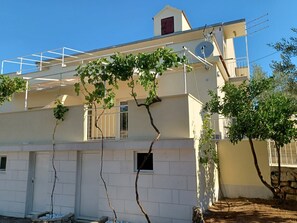 Building design - Apartments Maja (Rogoznica)