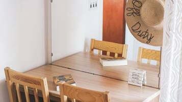 Studio (A6) | Khu ăn uống