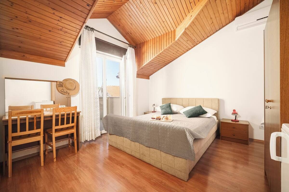 Studio (A7) | Free WiFi