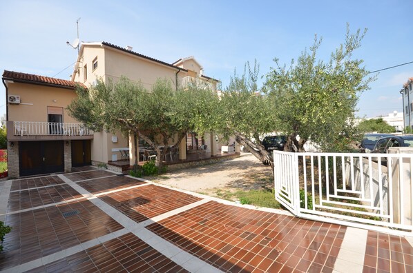 Building design - Apartment and Rooms Mrkovic (Vodice)