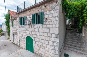 Building design - Apartment Podaspilje (Omis)