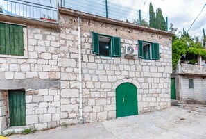 Building design - Apartment Podaspilje (Omis)