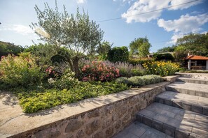 Courtyard - Apartment Josip (Matulji)