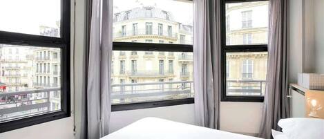 Strykejern/-brett, reiseseng for barn, wi-fi og sengetøy