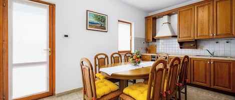 公寓 (A1) | 私人廚房 | 電冰箱、微波爐、烤箱、爐台