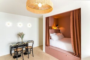 Iron/ironing board, WiFi, bed sheets - Apartment Opera Drouot One (Paris)