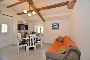 Apart Daire (A1) | Oturma odası