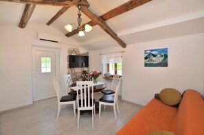 Apartment (A1) | Dining - House Carlo (Krsan)