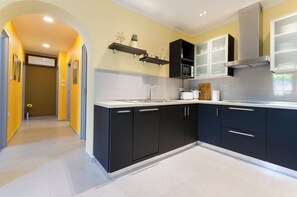 House | Private kitchen | Oven, electric kettle, toaster - House Josip House (Matulji)