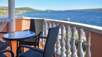 Apartment (A5) | Balkon