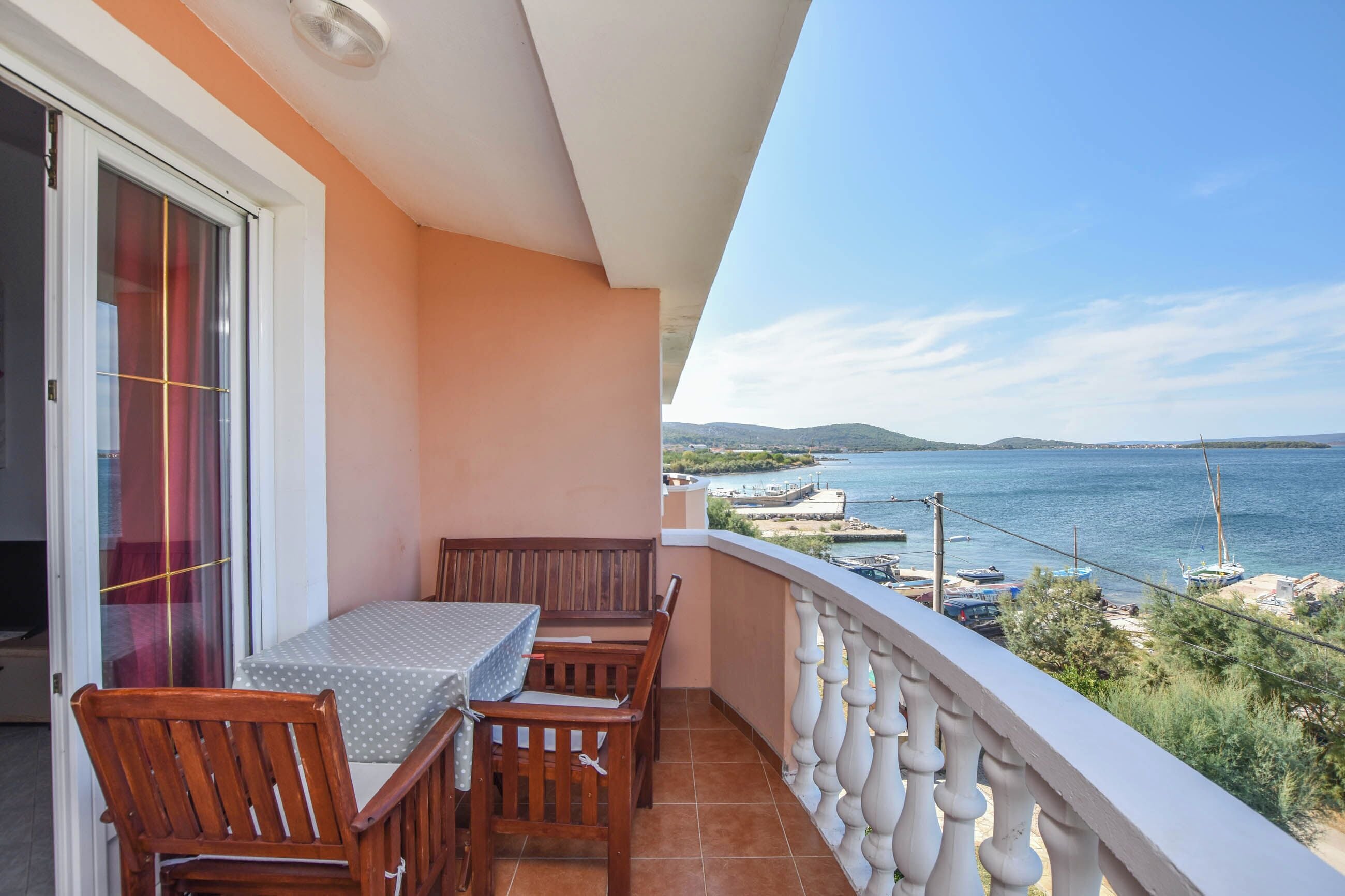 Apartment (A6) | Balcony