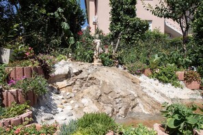 Courtyard - Apartments Villa Anna (Opatija)