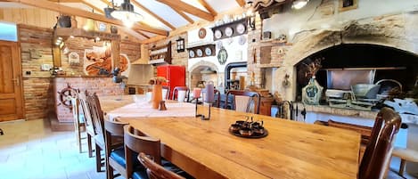 House | Dining