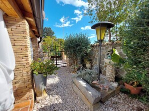 Courtyard - House Rustic Heaven (Novi Vinodolski)