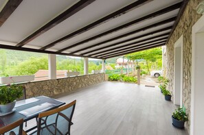 Terrace/patio - Apartment Luka (Skradin)