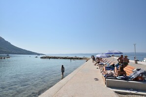 Beach - Apartments Antonija (Omis)