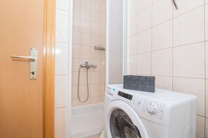 Apartment (A1) | Badezimmer | Dusche