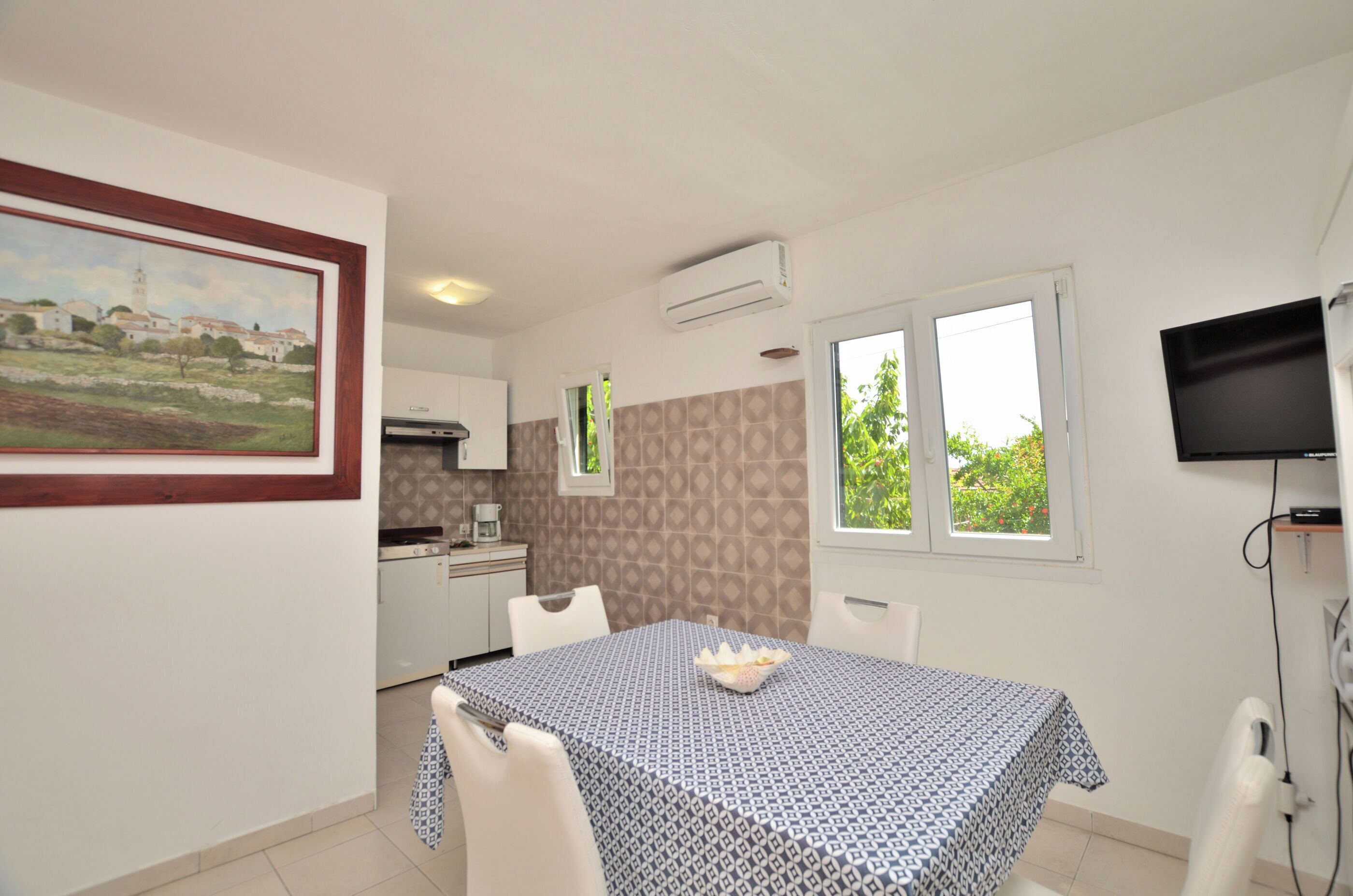 Apartment (A1) | Dining