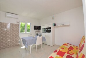 Apartment (A1) | Dining - Apartments Pintur (Medulin)