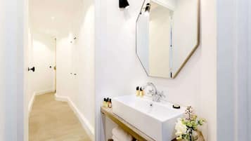 Een douche, een haardroger