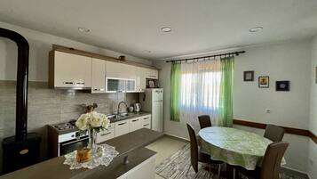 Apartment (A2) | Private kitchen