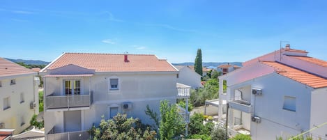 ルーム (S2) | シティ ビュー