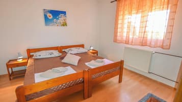 Room (S5) | Free WiFi