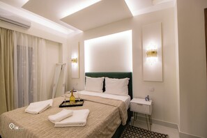 1 slaapkamer, een bureau, een strijkplank/strijkijzer, gratis wifi