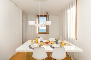 Apartment (A1) | Dining - Apartment Toni Delux (Split)
