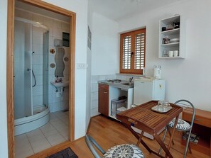 Studio (A1) | Private kitchen - Apartments Dara (Crikvenica)