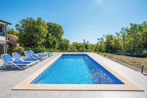 Outdoor pool - House Trget (Rasa)