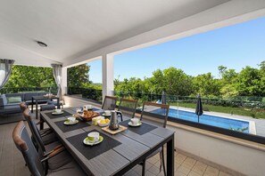 Terrace/patio - House Trget (Rasa)