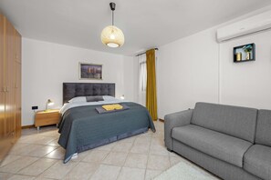 House | Iron/ironing board, free WiFi - House Trget (Rasa)