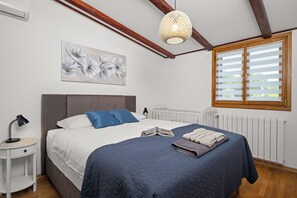 House | Iron/ironing board, free WiFi - House Trget (Rasa)