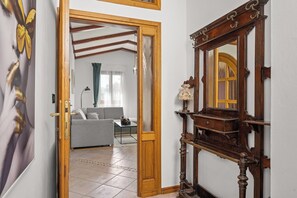 House | Interior - House Trget (Rasa)