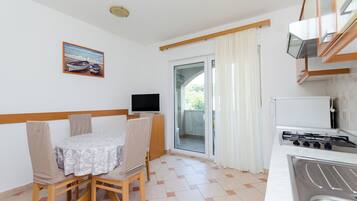 Apartment (A3) | Private kitchen | Espresso maker, fridge, microwave, stovetop