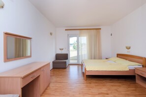 Apartment (A2)
