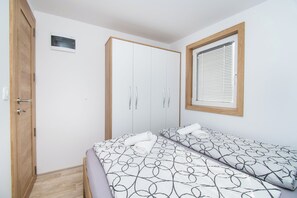 House | Free WiFi - Mobile Home Banovi Dvori (Tisno)