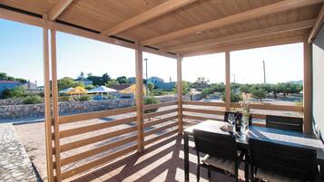 House | Terrace/patio