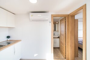 Nhà | Bếp riêng | Tủ lạnh, lò nướng, bếp nấu, ấm điện 