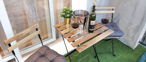 บ้านพัก | ลานระเบียง/นอกชาน