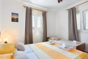 Iron/ironing board, free WiFi - House Neda (Marina)