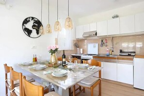 House | Private kitchen | Fridge, microwave, oven, stovetop - House Neda (Marina)