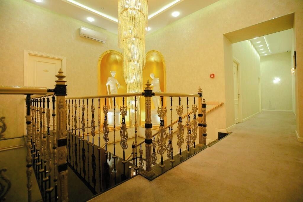 Handrails in stairways