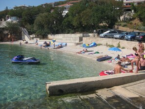 Beach - Apartment Niko (Novi Vinodolski)
