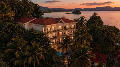 Exclusive Retreats Newest Beachfront Estate w/ Staff, Breakfast & Chef Available