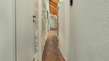 Estudio (A1) | Pasillo