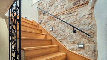 Estudio (A1) | Escaleras